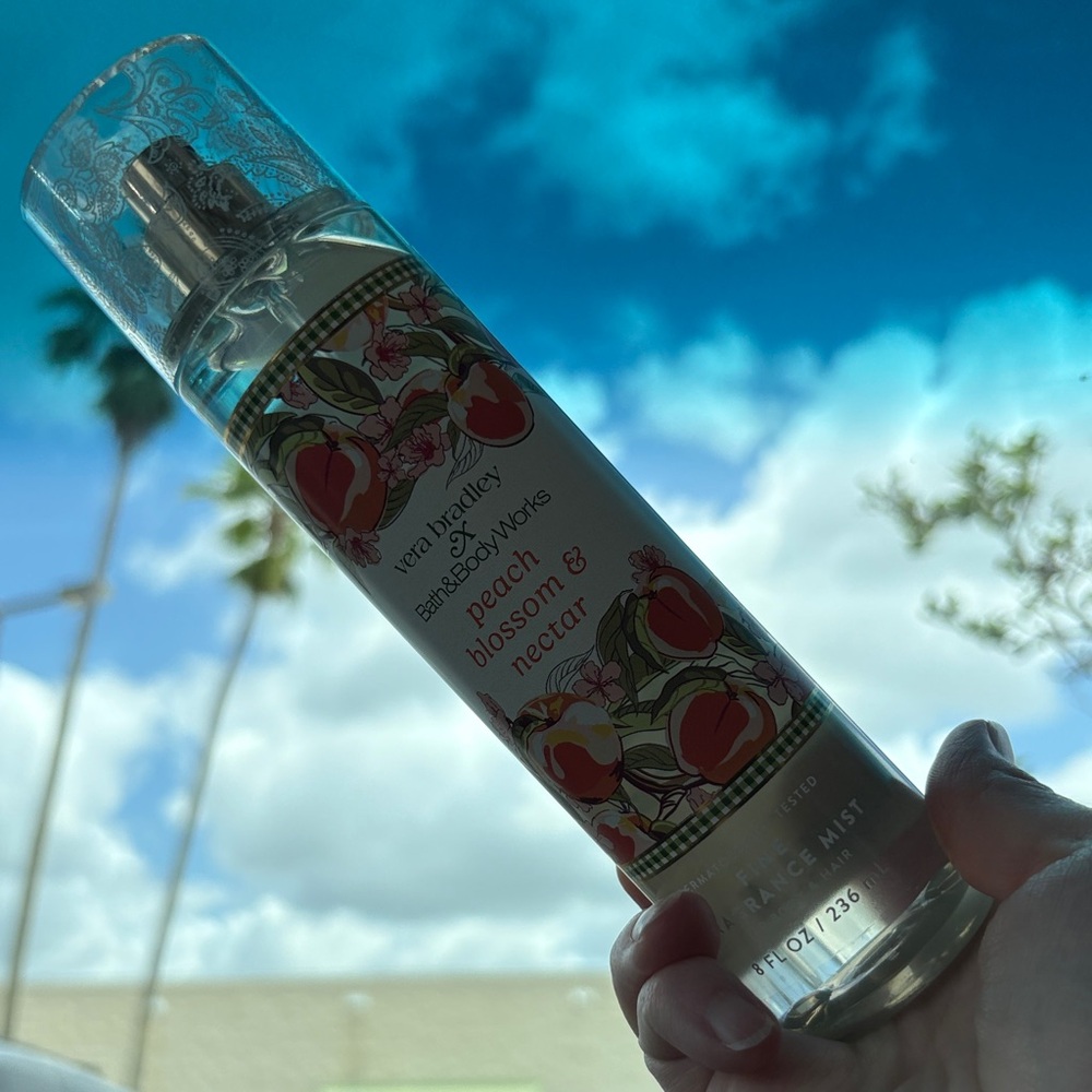 Vera Bradley x Bath and Body Works Peach Blossom Nectar Body Spray - Picture 6 of 13